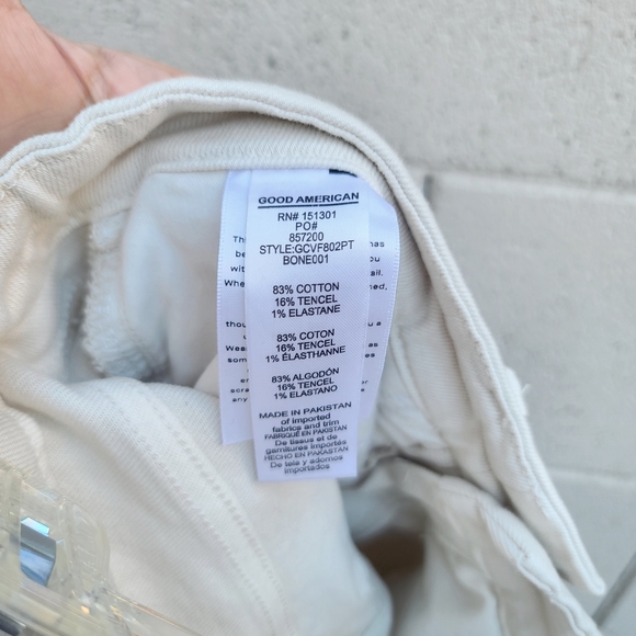 Good American | Good Classic High Waist Straight Leg Jeans in Bone011 NEW - Picture 12 of 12
